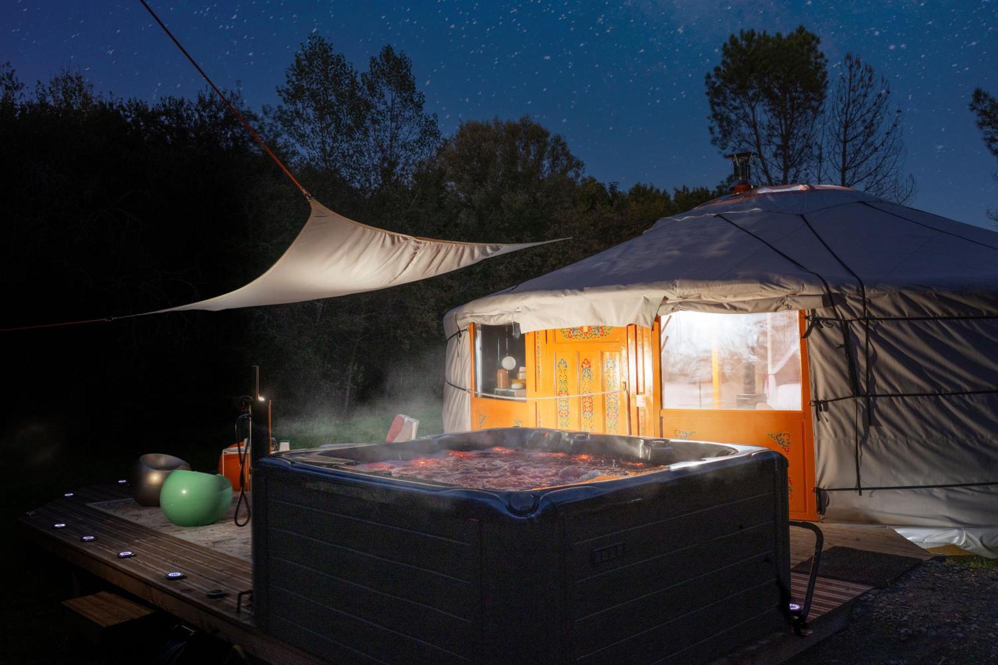 L Ost In Sensations -Hebergements Insolites Et Suites De Luxe Spa Sauna Piscine Foret Marcenais Экстерьер фото